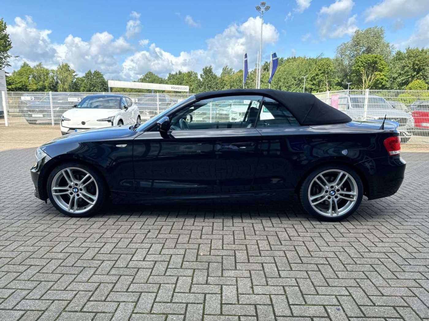 BMW  125i Cabrio Automatik *M-Paket*